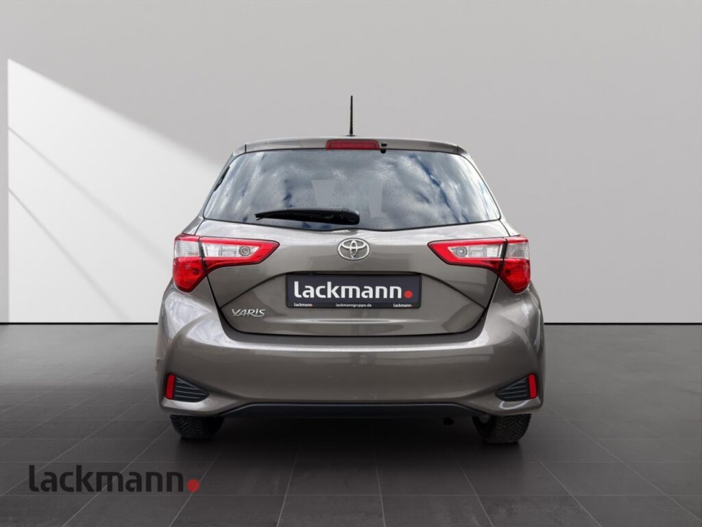 Toyota Yaris Exposé-Bild 5