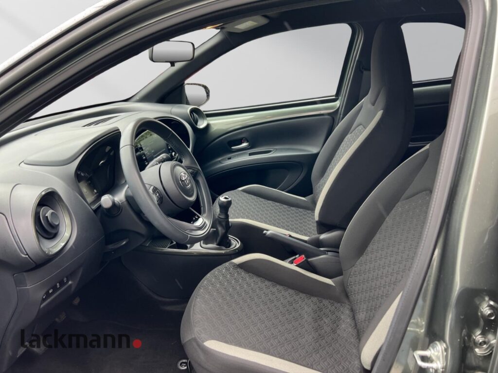 Toyota Aygo X Exposé-Bild 8