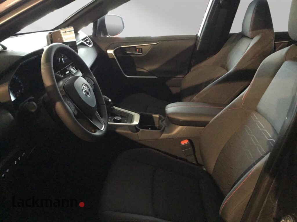 Toyota RAV 4 Exposé-Bild 8