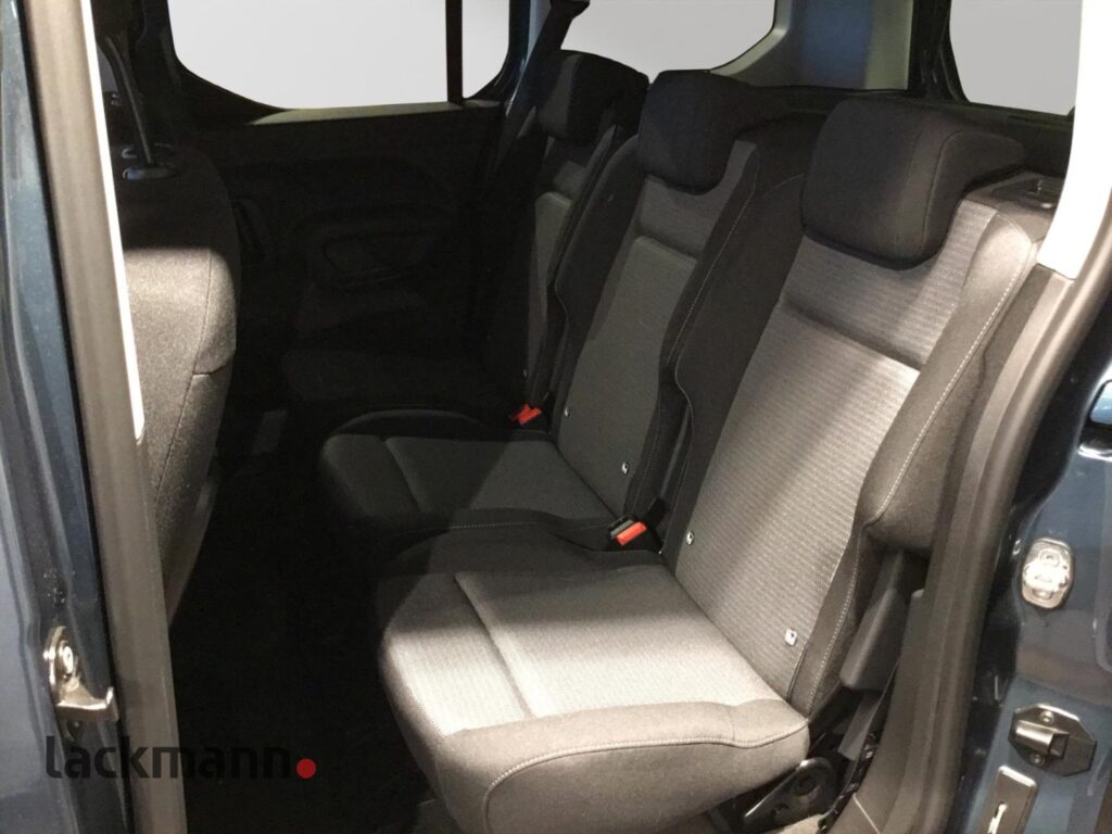 Toyota Proace City Exposé-Bild 9