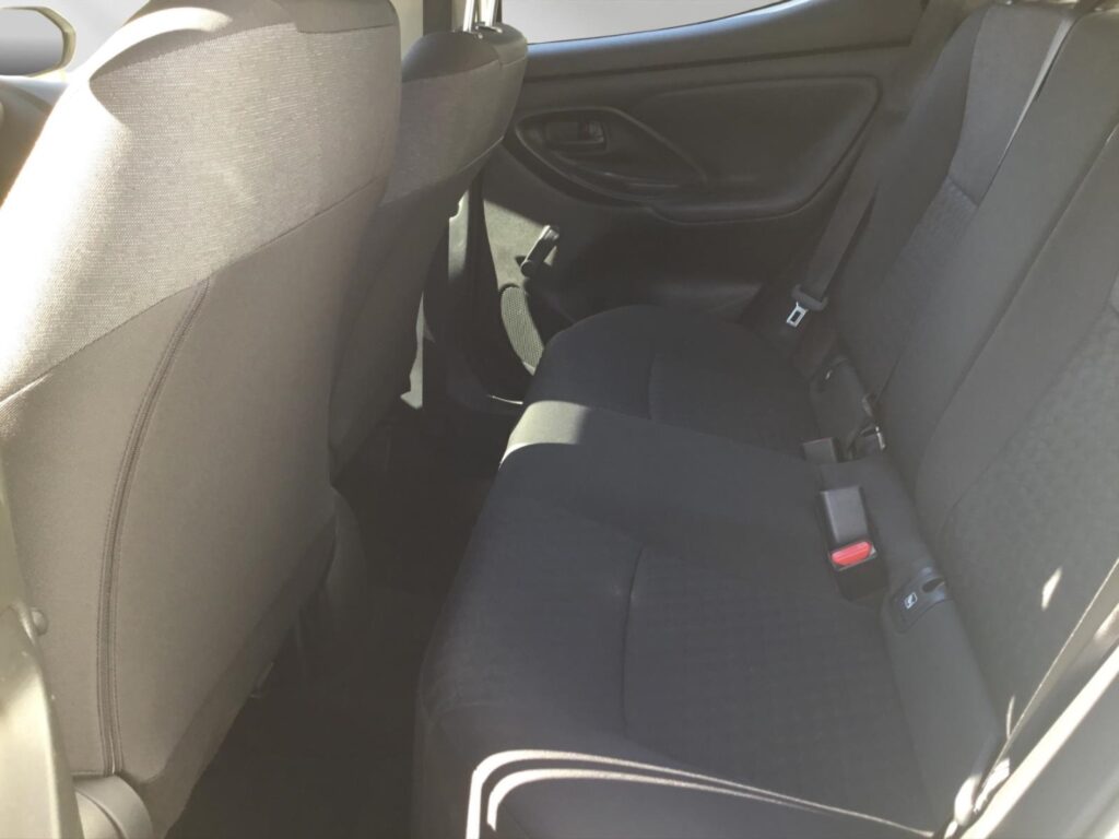 Toyota Yaris Exposé-Bild 9