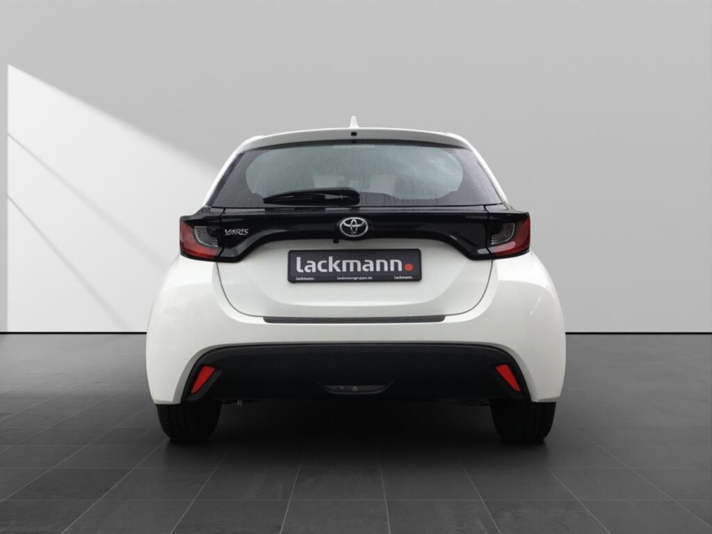 Toyota Yaris Exposé-Bild 6