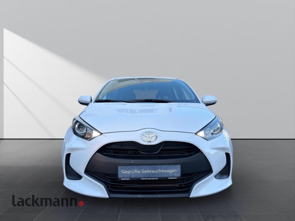 Toyota Yaris Exposé-Bild 2