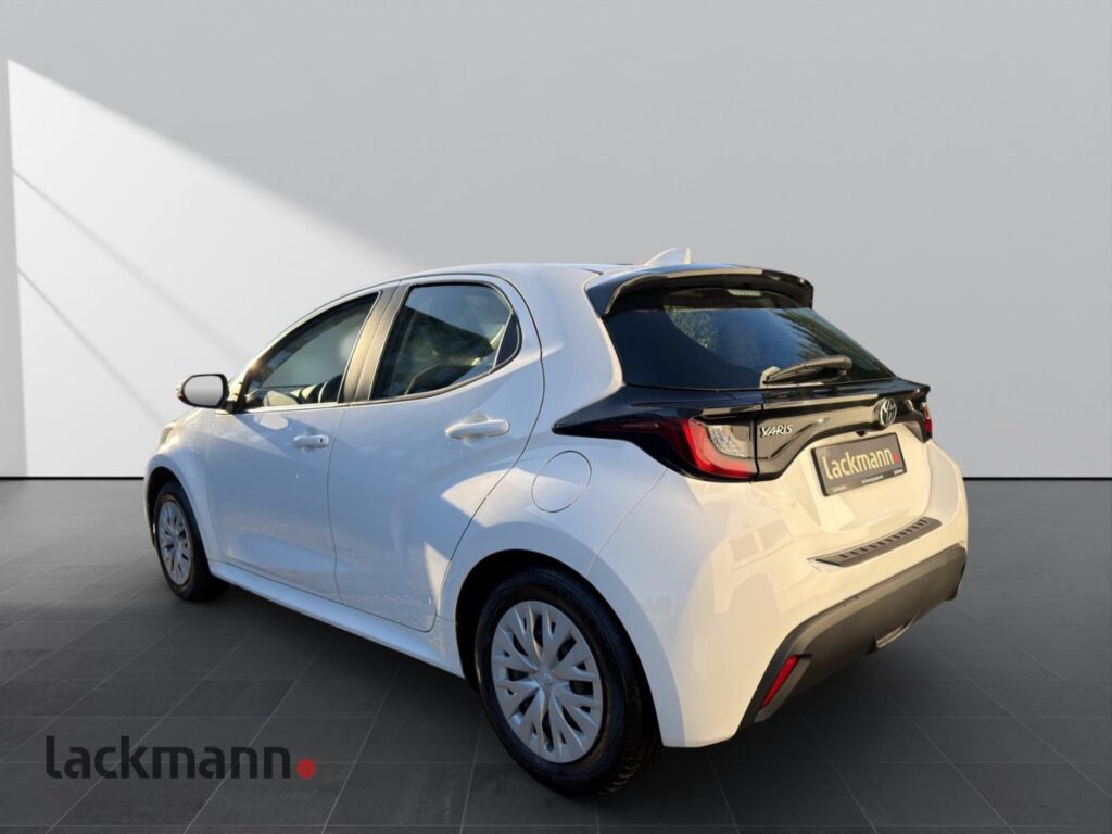Toyota Yaris Exposé-Bild 5