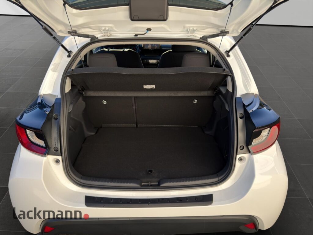 Toyota Yaris Exposé-Bild 7