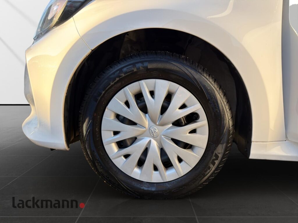Toyota Yaris Exposé-Bild 11