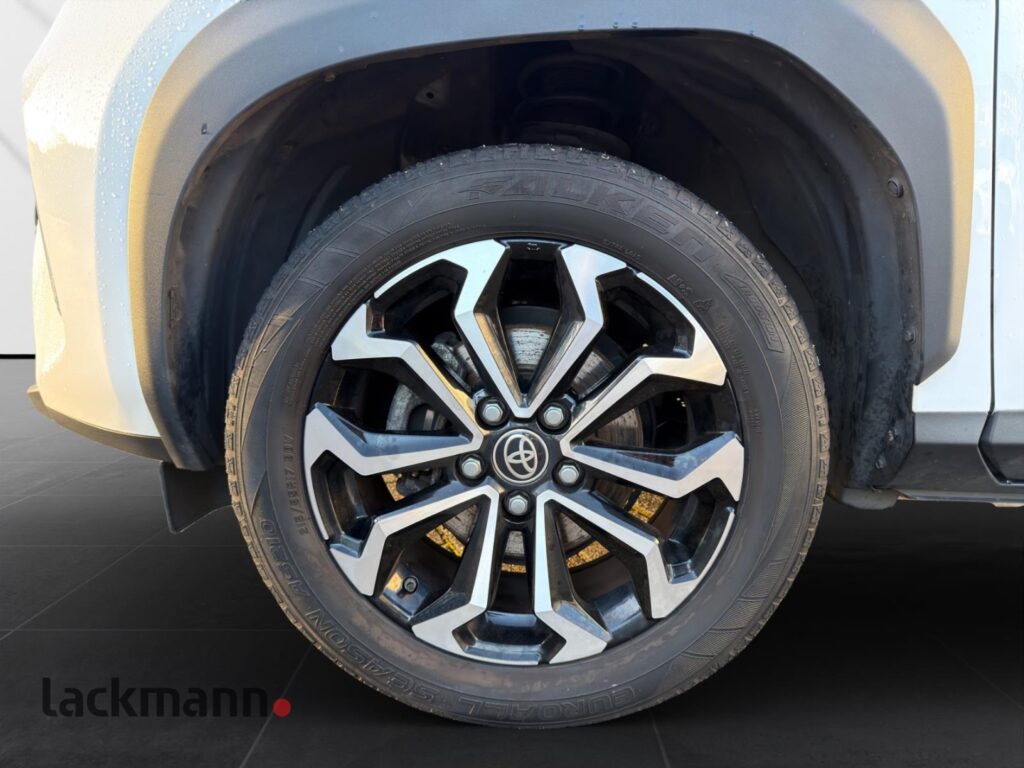 Toyota Yaris Cross Exposé-Bild 11