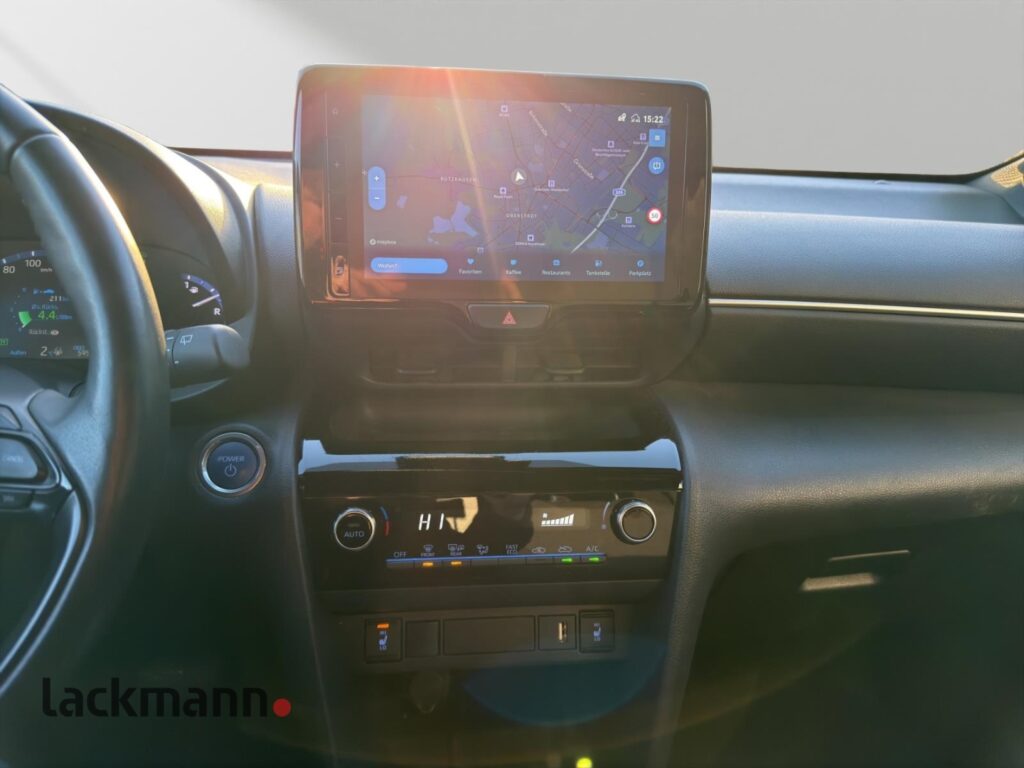 Toyota Yaris Cross Exposé-Bild 12