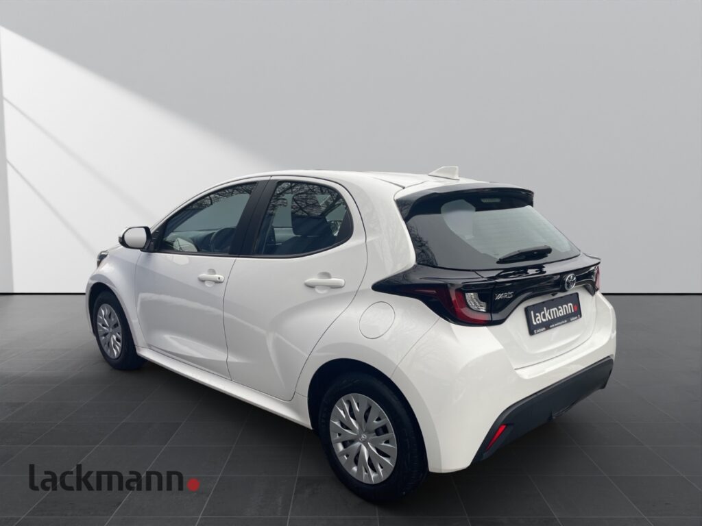 Toyota Yaris Exposé-Bild 5