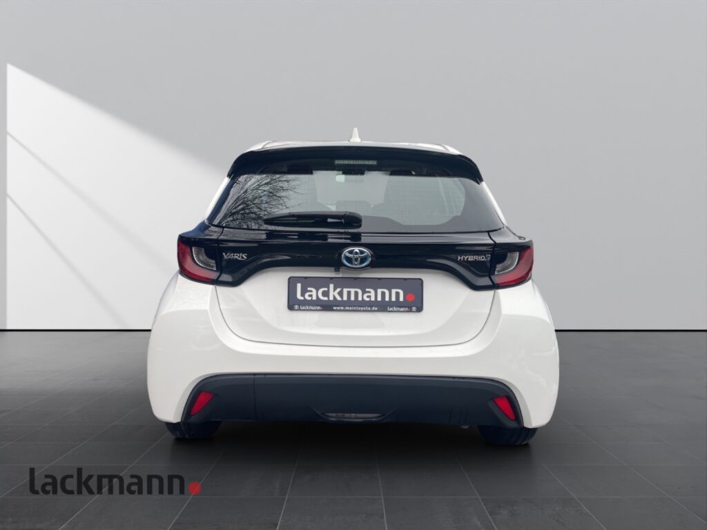 Toyota Yaris Exposé-Bild 6