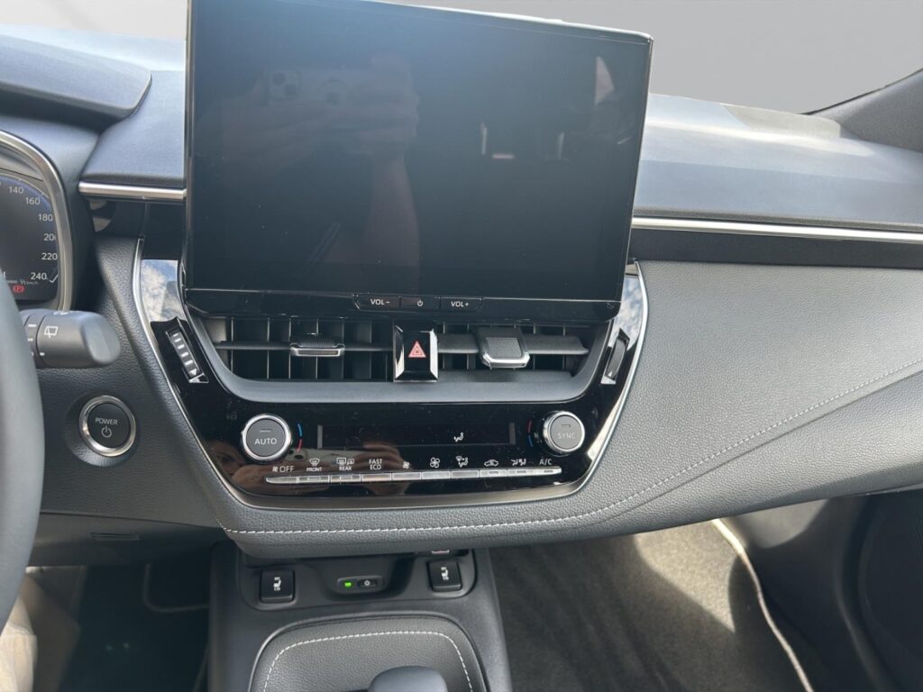 Toyota Corolla Exposé-Bild 13