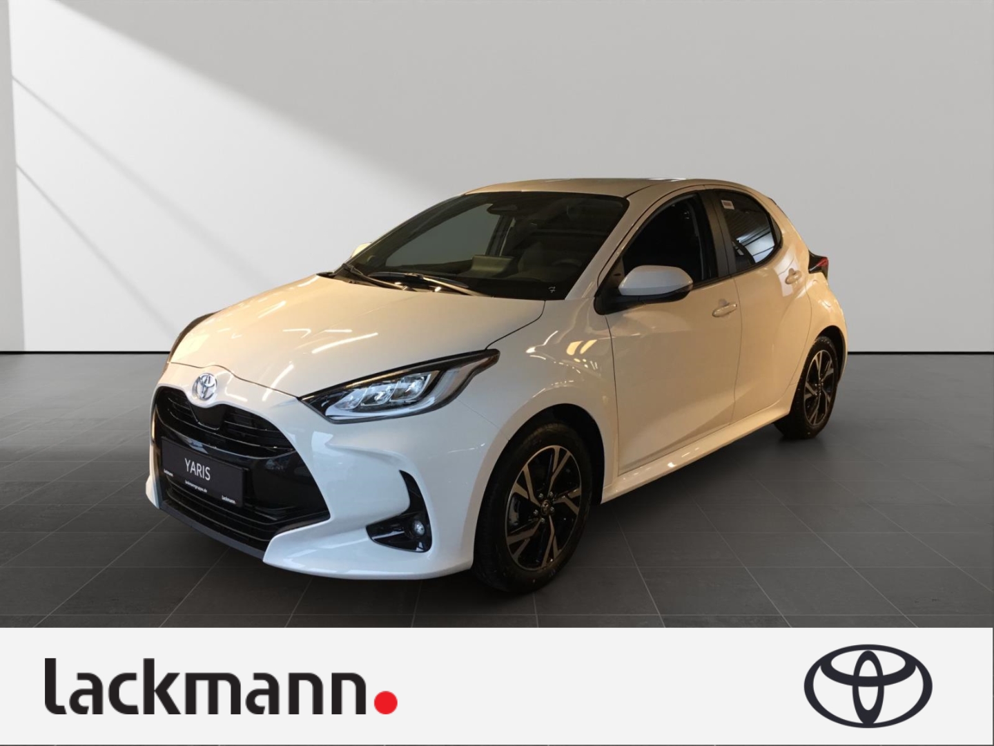 Toyota Yaris Exposé-Bild 1