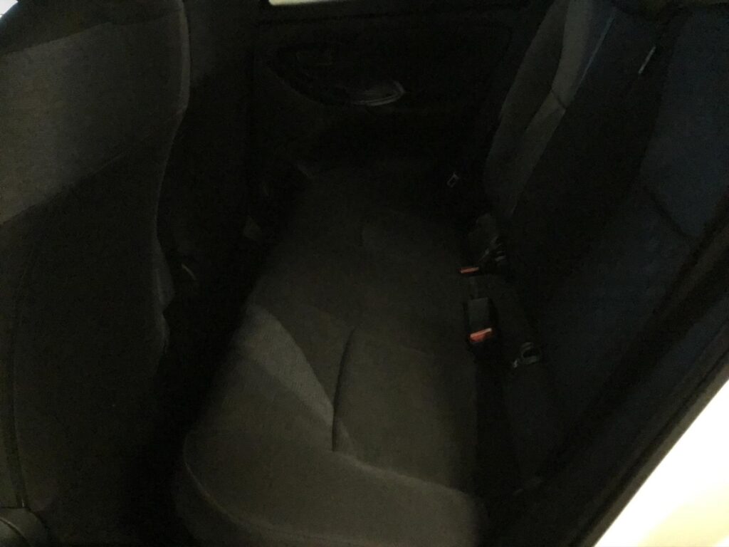 Toyota Yaris Exposé-Bild 9