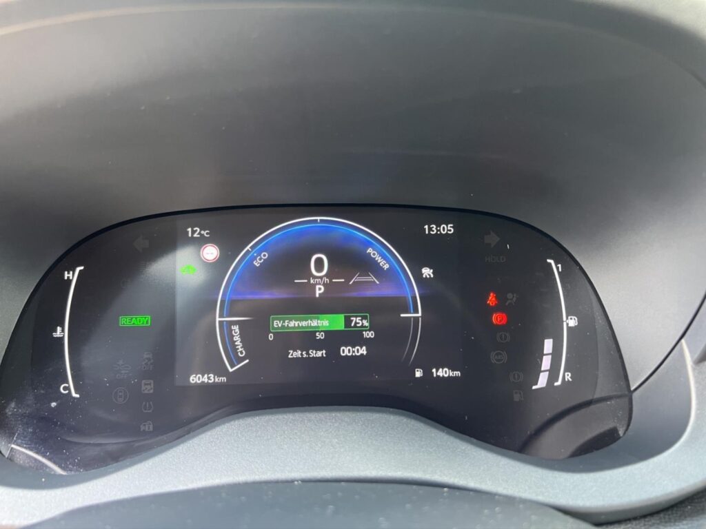 Toyota Yaris Cross Exposé-Bild 14