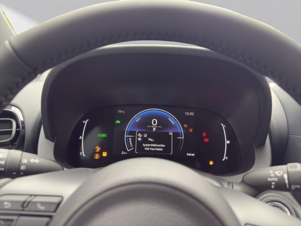 Toyota Yaris Cross Exposé-Bild 14