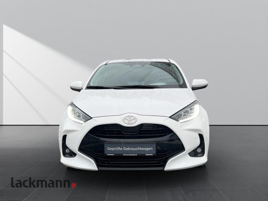 Toyota Yaris Exposé-Bild 2