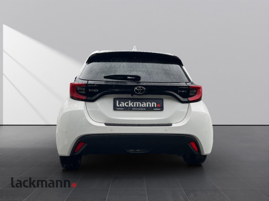 Toyota Yaris Exposé-Bild 6