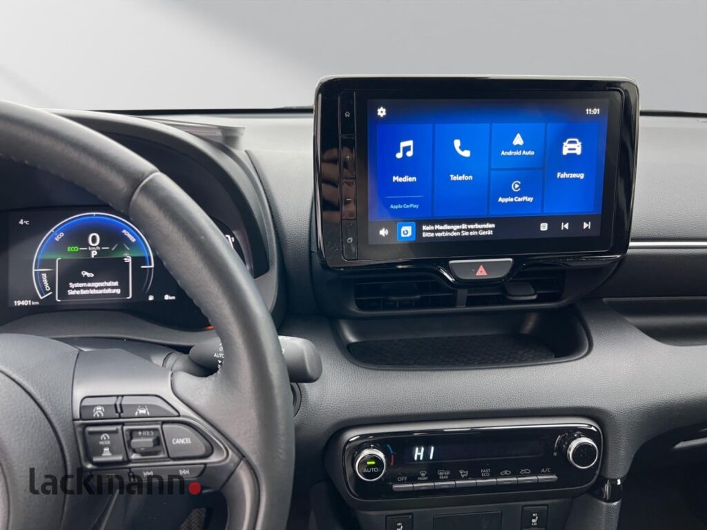 Toyota Yaris Exposé-Bild 12