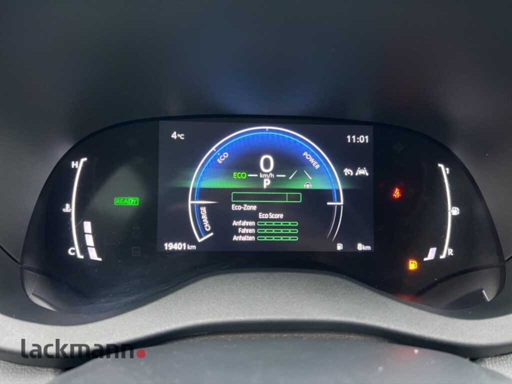 Toyota Yaris Exposé-Bild 14