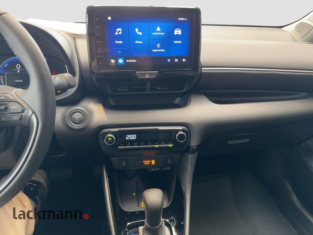 Toyota Yaris Exposé-Bild 12