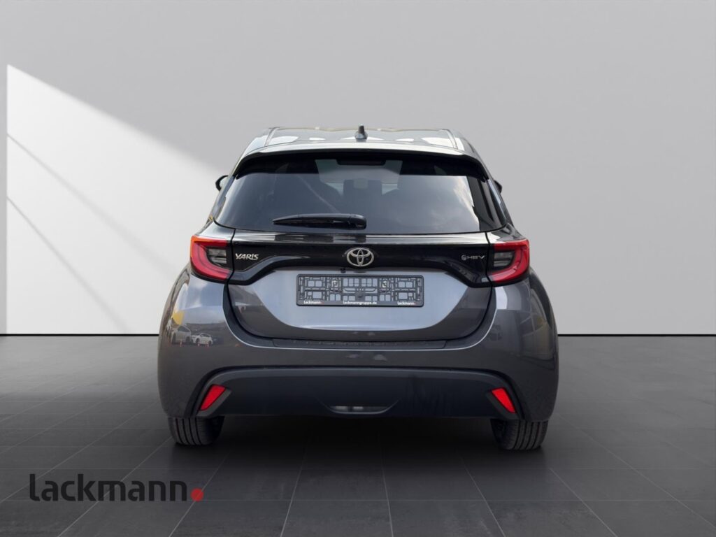 Toyota Yaris Exposé-Bild 6