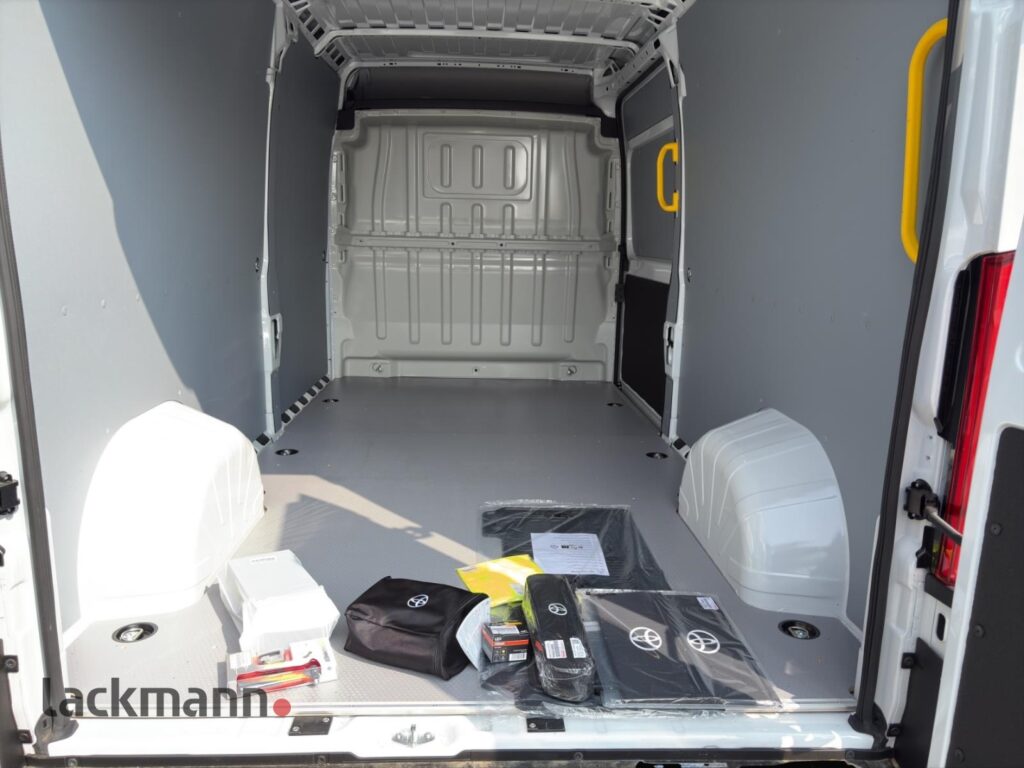 Toyota Proace Max Exposé-Bild 7