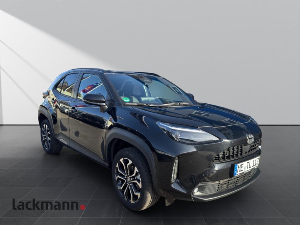 Toyota Yaris Cross Exposé-Bild 3