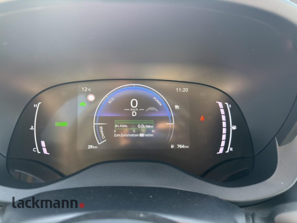 Toyota Yaris Cross Exposé-Bild 14