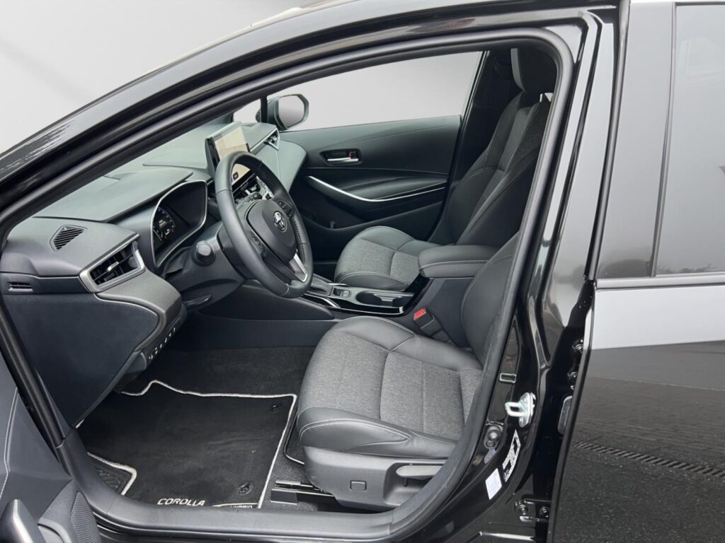 Toyota Corolla Exposé-Bild 8