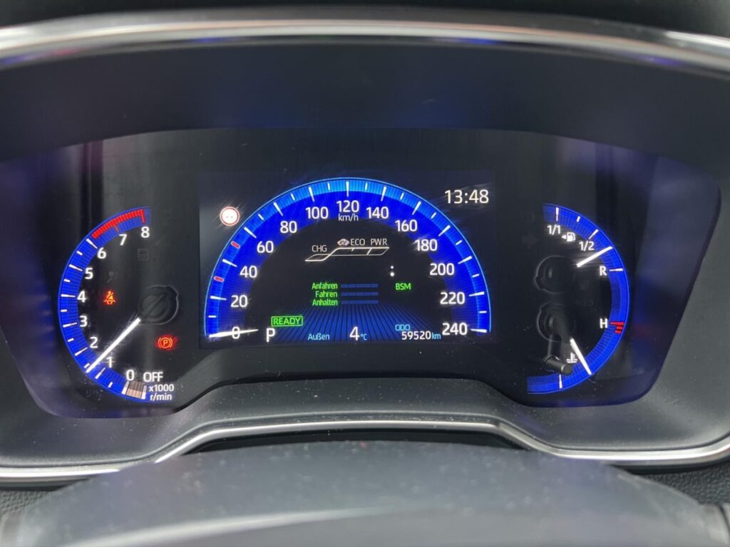 Toyota Corolla Exposé-Bild 14