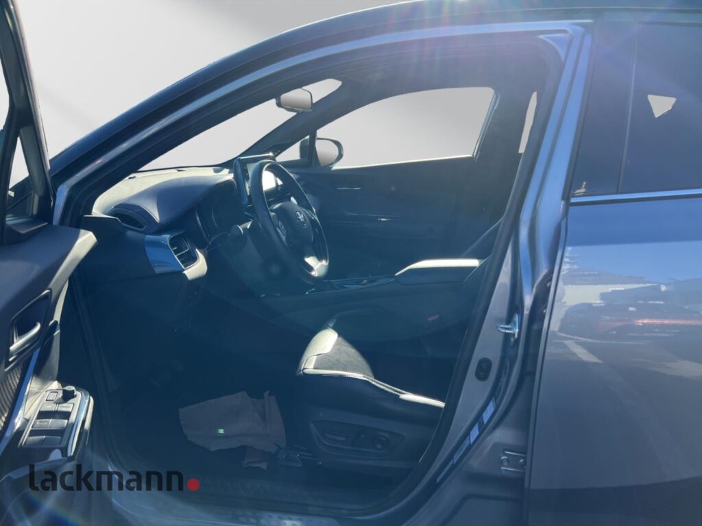 Toyota C-HR Exposé-Bild 8