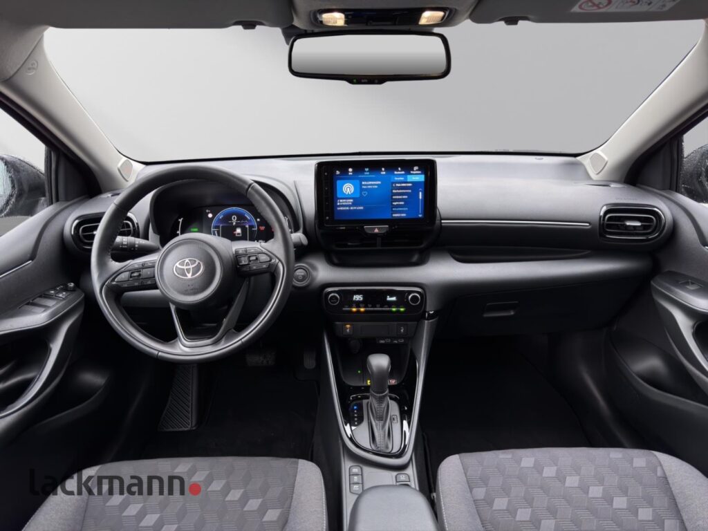 Toyota Yaris Exposé-Bild 10