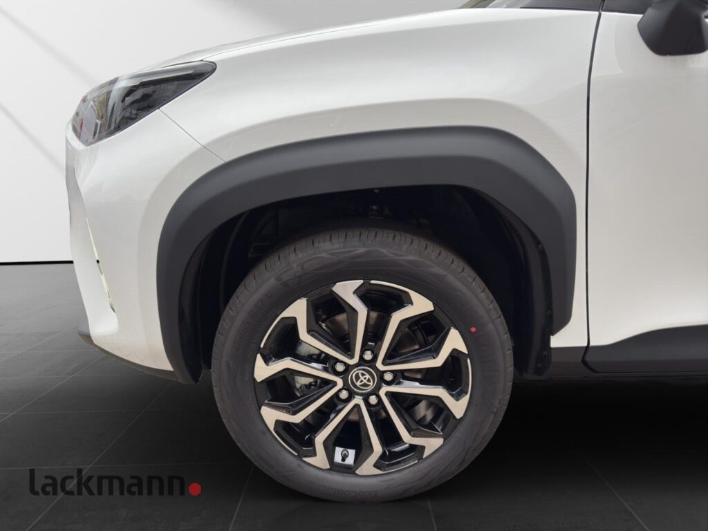 Toyota Yaris Cross Exposé-Bild 11