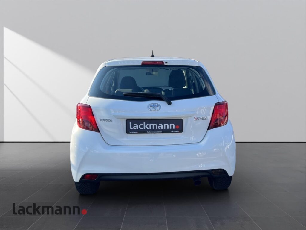Toyota Yaris Exposé-Bild 6