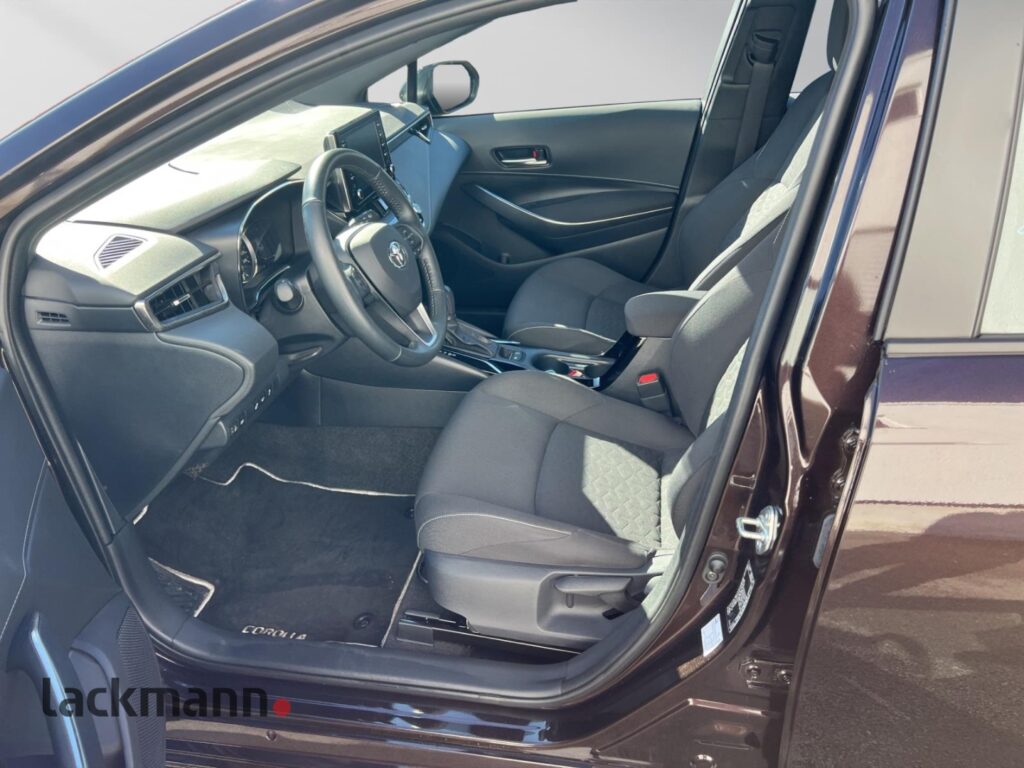 Toyota Corolla Exposé-Bild 8