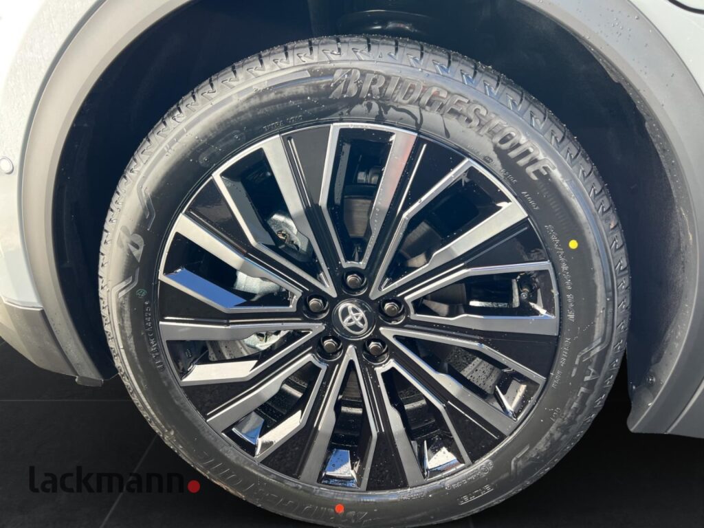 Toyota C-HR Exposé-Bild 11