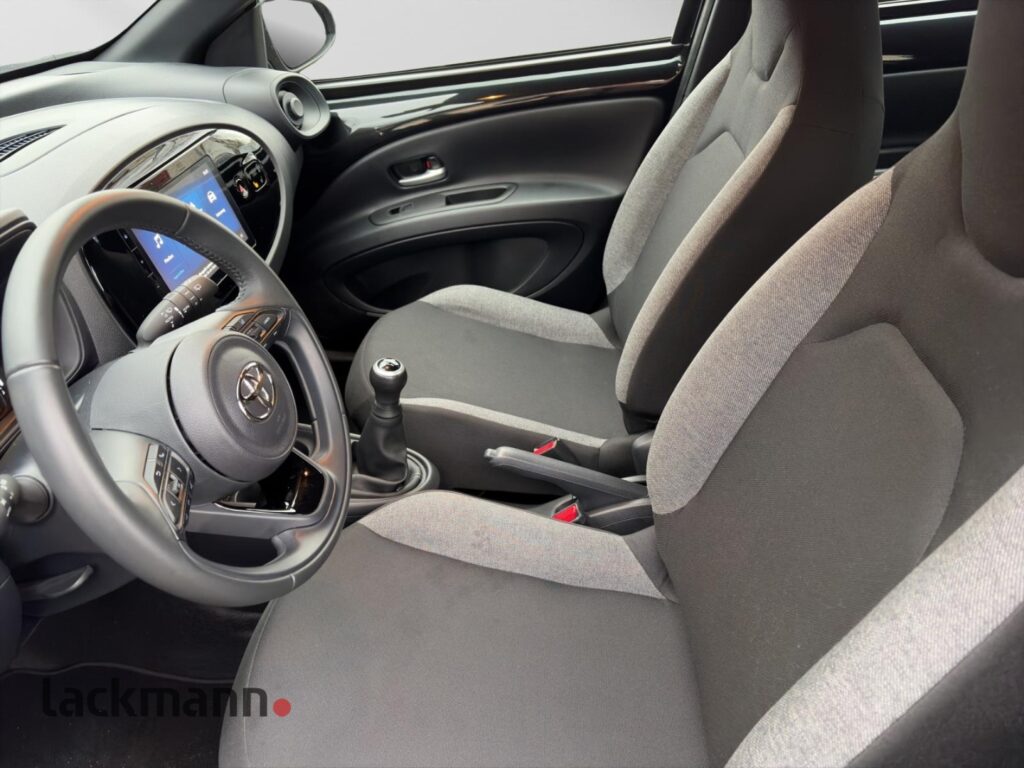 Toyota Aygo X Exposé-Bild 8