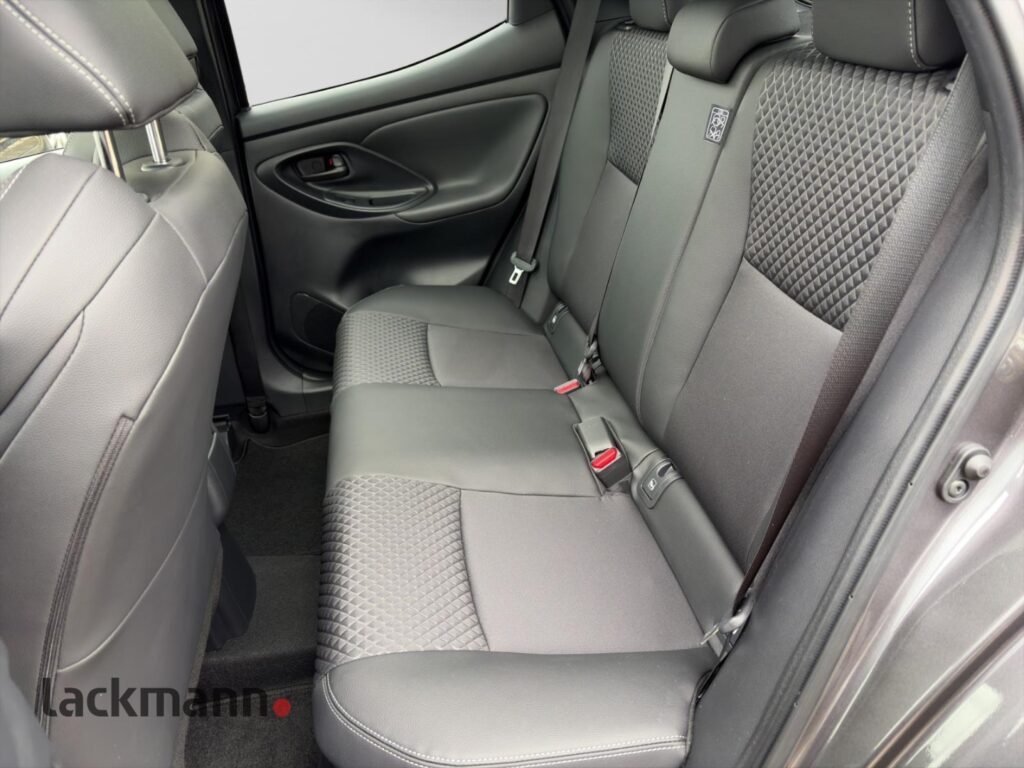 Mazda 2 Exposé-Bild 9