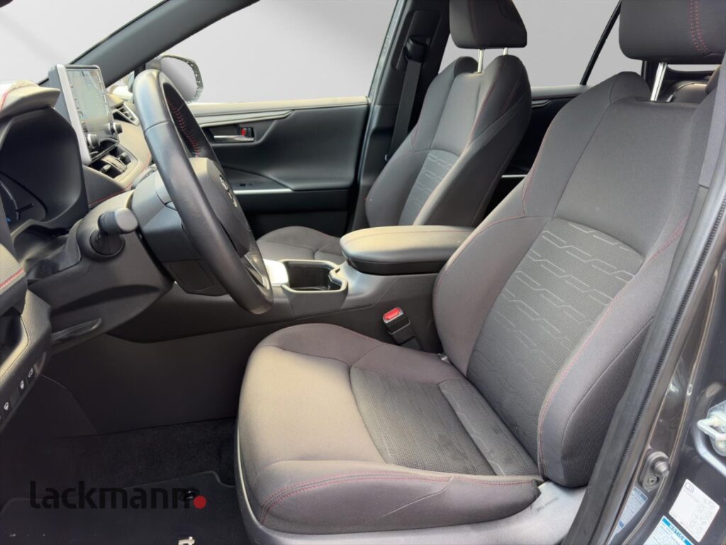 Toyota RAV 4 Exposé-Bild 8