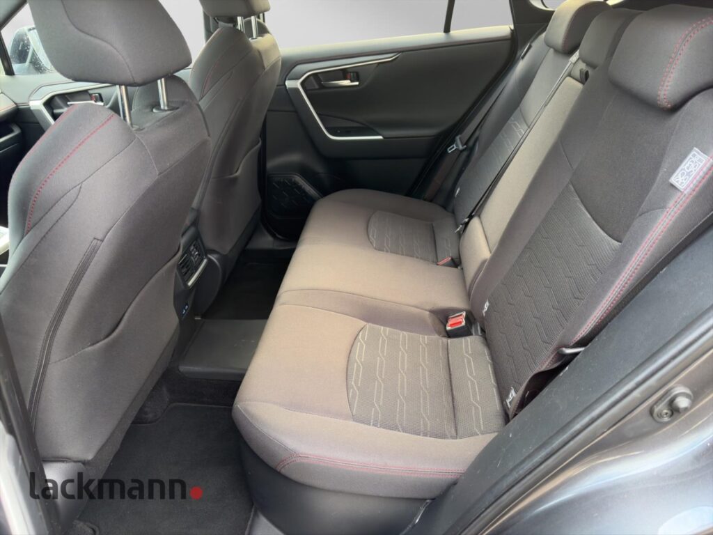 Toyota RAV 4 Exposé-Bild 9