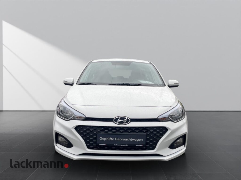 Hyundai i20 Exposé-Bild 2