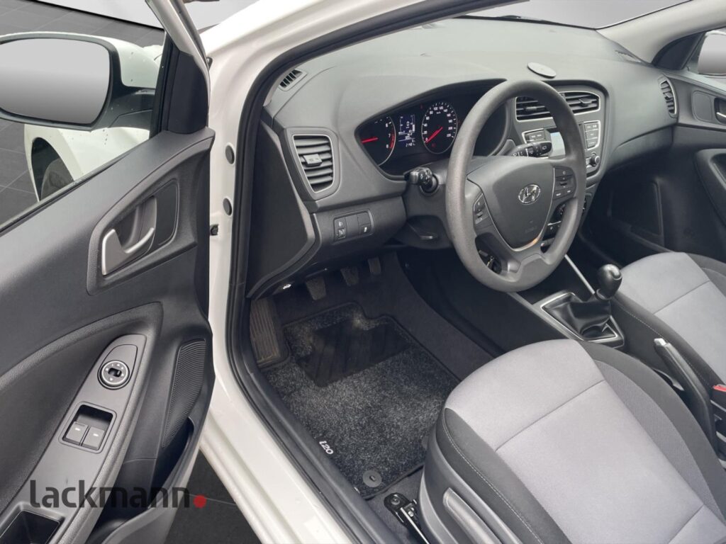 Hyundai i20 Exposé-Bild 13