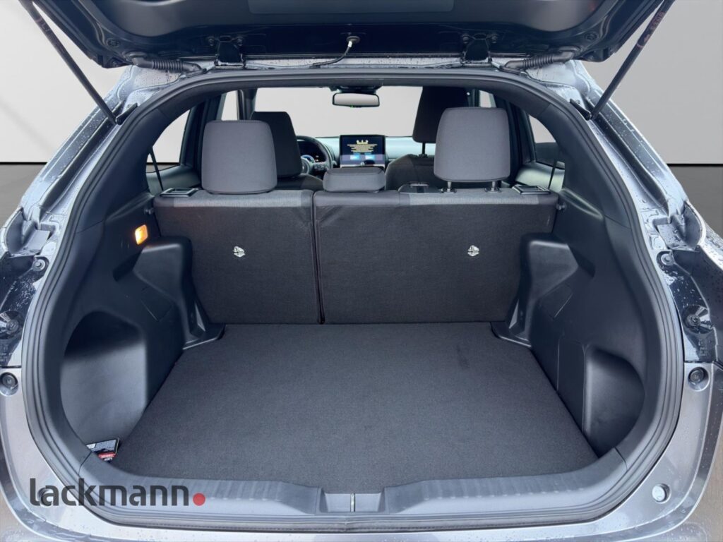 Toyota Yaris Cross Exposé-Bild 7