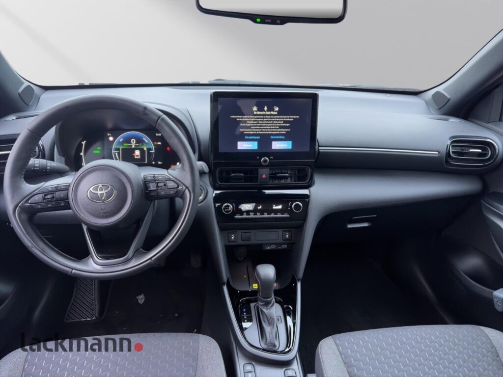 Toyota Yaris Cross Exposé-Bild 10