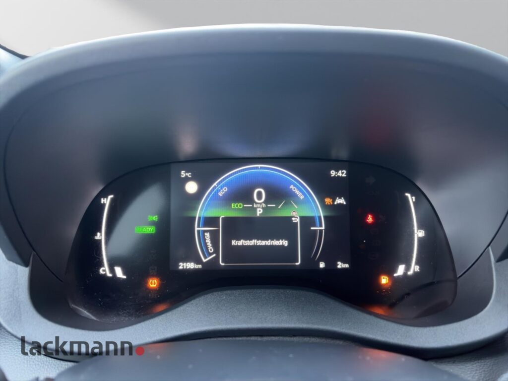 Toyota Yaris Cross Exposé-Bild 14