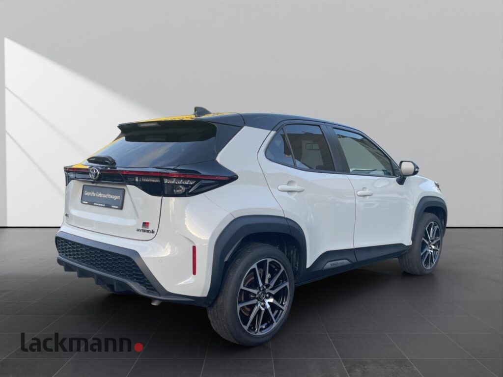 Toyota Yaris Cross Exposé-Bild 4