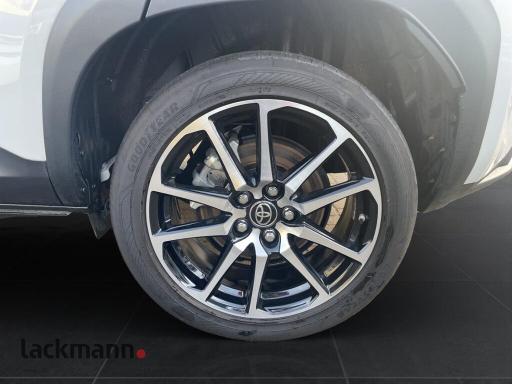 Toyota Yaris Cross Exposé-Bild 8