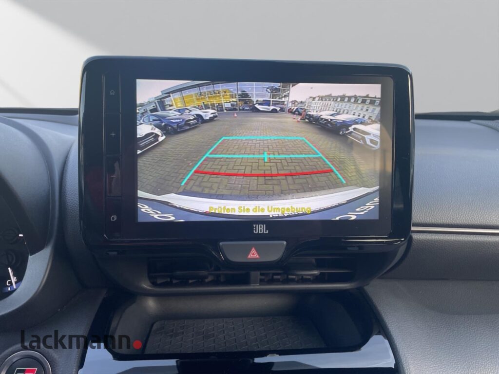 Toyota Yaris Cross Exposé-Bild 13