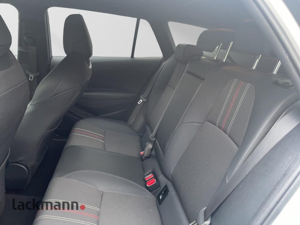 Toyota Corolla Exposé-Bild 9