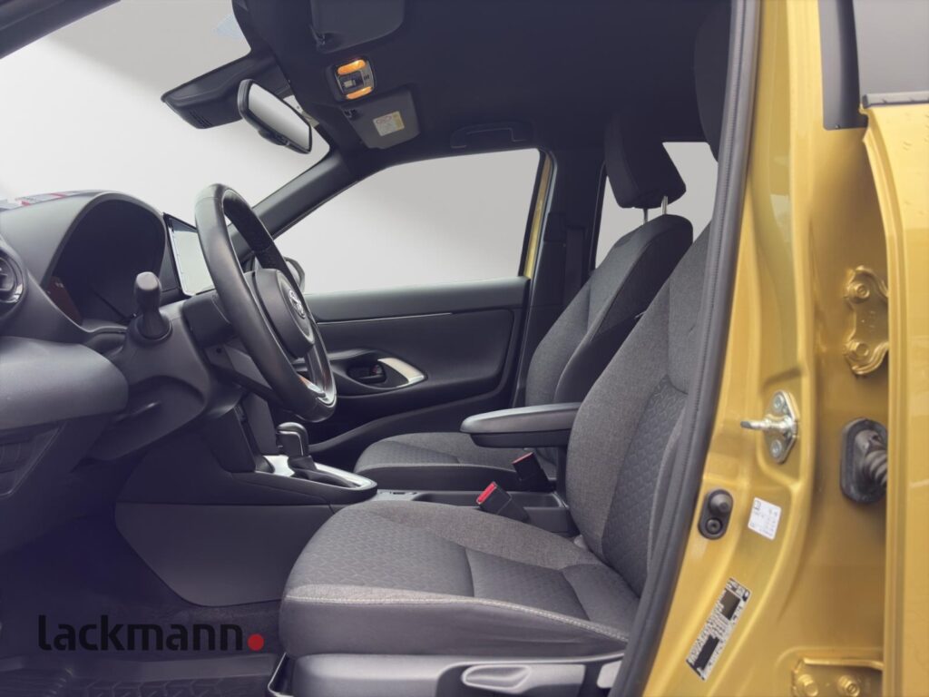 Toyota Yaris Cross Exposé-Bild 8